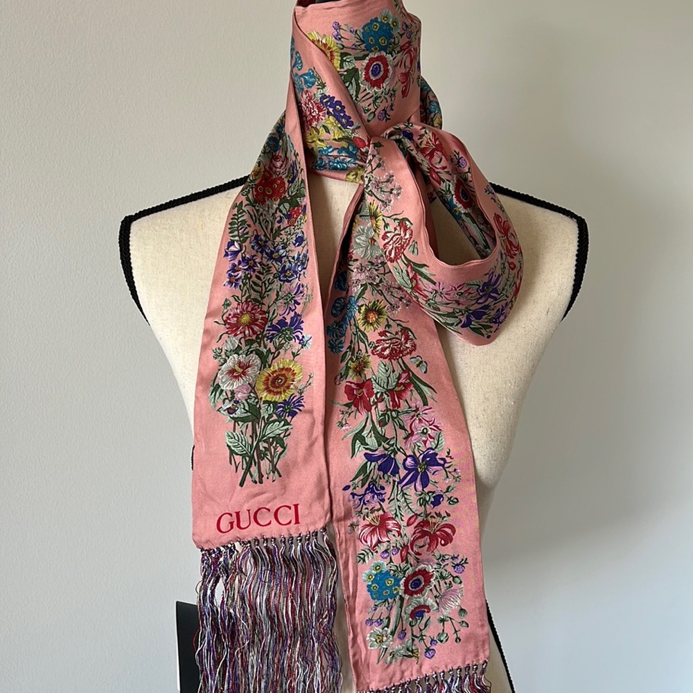 Gucci scarf